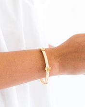 Load image into Gallery viewer, Susan Shaw Handcast Gold Butterfly Bangle Bracelet
