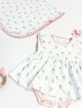 Load image into Gallery viewer, Beaufort Bonnet Daisy's Diaper Cover Dress Lancaster Gate Garden(Small Scale)/Palm Beach Pink