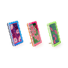 Load image into Gallery viewer, Color Pop 4x6 Scalloped Edge Acrylic Photo Frame