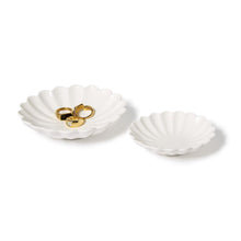 Load image into Gallery viewer, Ruffled Edge Matte White Tidbit Dishes