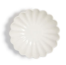 Load image into Gallery viewer, Ruffled Edge Matte White Tidbit Dishes