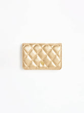 Load image into Gallery viewer, Mary Square Essential Wallet