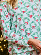 Load image into Gallery viewer, Annie Short Set Wreath & Ribbon LS Short Pant