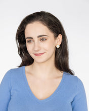 Load image into Gallery viewer, Susan Shaw Kate Stud Earring