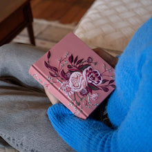 Load image into Gallery viewer, CSB Notetaking Bible: Rosedal Theme