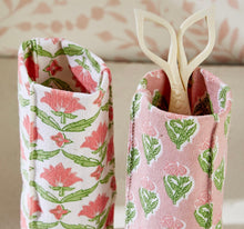 Load image into Gallery viewer, Looking Good Standing Eyeglass Holder