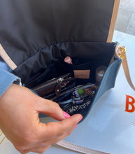 Load image into Gallery viewer, Jon Hart Elizabeth Purse