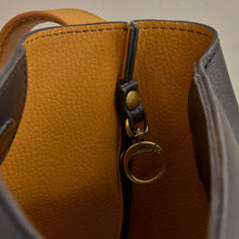 Load image into Gallery viewer, Hobo Rayna Shoulder Bag