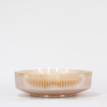 Load image into Gallery viewer, Votivo Velvet Rouge Holiday Multi-Wick Candle