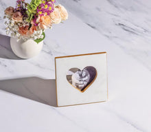 Load image into Gallery viewer, Marble Heart Frame