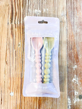 Load image into Gallery viewer, Three Hearts Silicone Spoon Set
