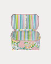 Load image into Gallery viewer, Lilly Pulitzer Vanity Case
