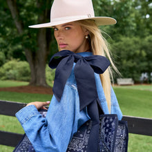 Load image into Gallery viewer, Case Mate Jelly Tote Navy Bandana Bow

