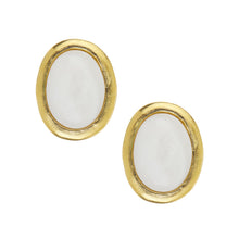 Load image into Gallery viewer, Susan Shaw Gold Oval &amp; Mother of Pearl Earrings
