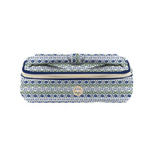 Load image into Gallery viewer, Kiss &amp; Makeup
