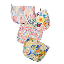 Load image into Gallery viewer, Floral Printed Pouch
