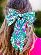 Load image into Gallery viewer, Mosaic Meadow Green Mia Hair Bow
