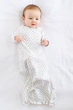Load image into Gallery viewer, Beaufort Bonnet Adorable Every Day Gown Pot Royal Rosebud/Worth Ave White 0-3M
