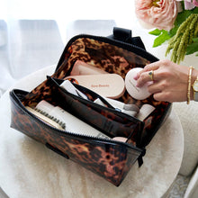 Load image into Gallery viewer, Case-Mate Jelly Cosmetic Bag - Tortoiseshell
