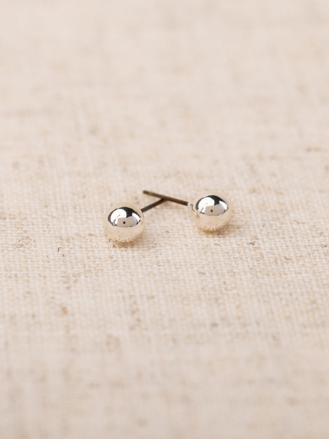 Grenada Shiny Silver Studs