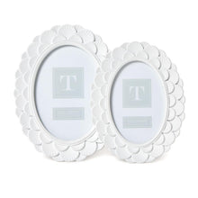 Load image into Gallery viewer, White Fanshell Oval Photo Frame
