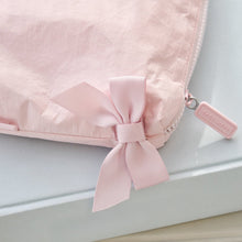 Load image into Gallery viewer, Case Mate Crinkle Makeup Bag - Ballet Pink
