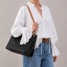 Load image into Gallery viewer, Hobo Rayna Shoulder Bag
