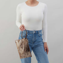 Load image into Gallery viewer, Hobo Sheila Soft Ring Clutch
