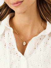 Load image into Gallery viewer, Harper Pearl Necklace
