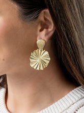 Load image into Gallery viewer, Finn Earrings
