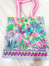 Load image into Gallery viewer, Lilly Pulitzer Market Shopper
