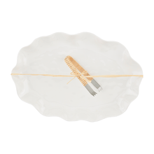 Load image into Gallery viewer, Ruffled Melamine Platter
