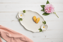 Load image into Gallery viewer, Figural Flower Platter
