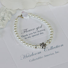 Load image into Gallery viewer, 5&quot; Flower Girl Pearl Bracelet
